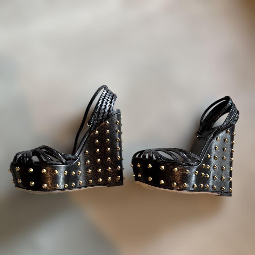 GUCCI 牛革　厚底サンダルスタッズ付き　黒　351/2