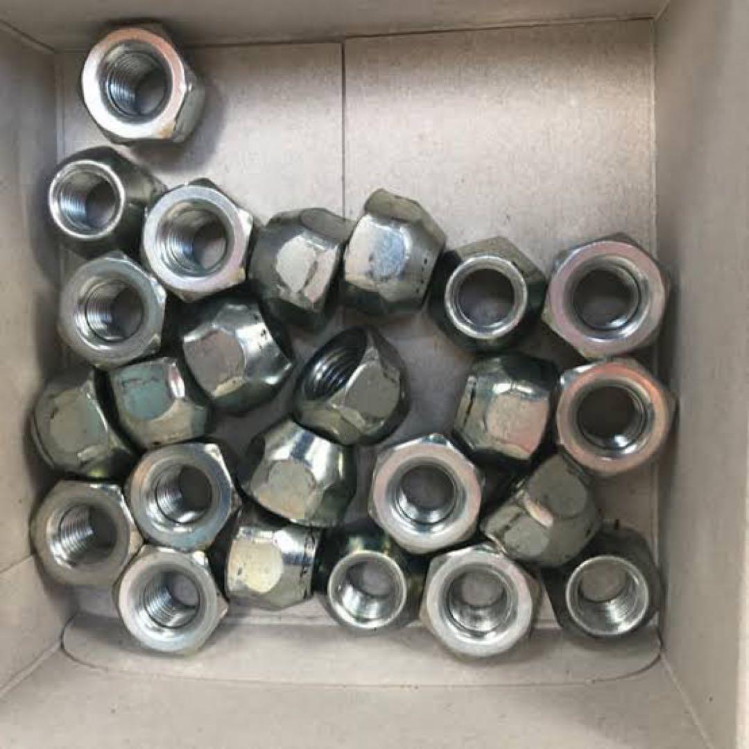 ハイエース　鉄チンホイール