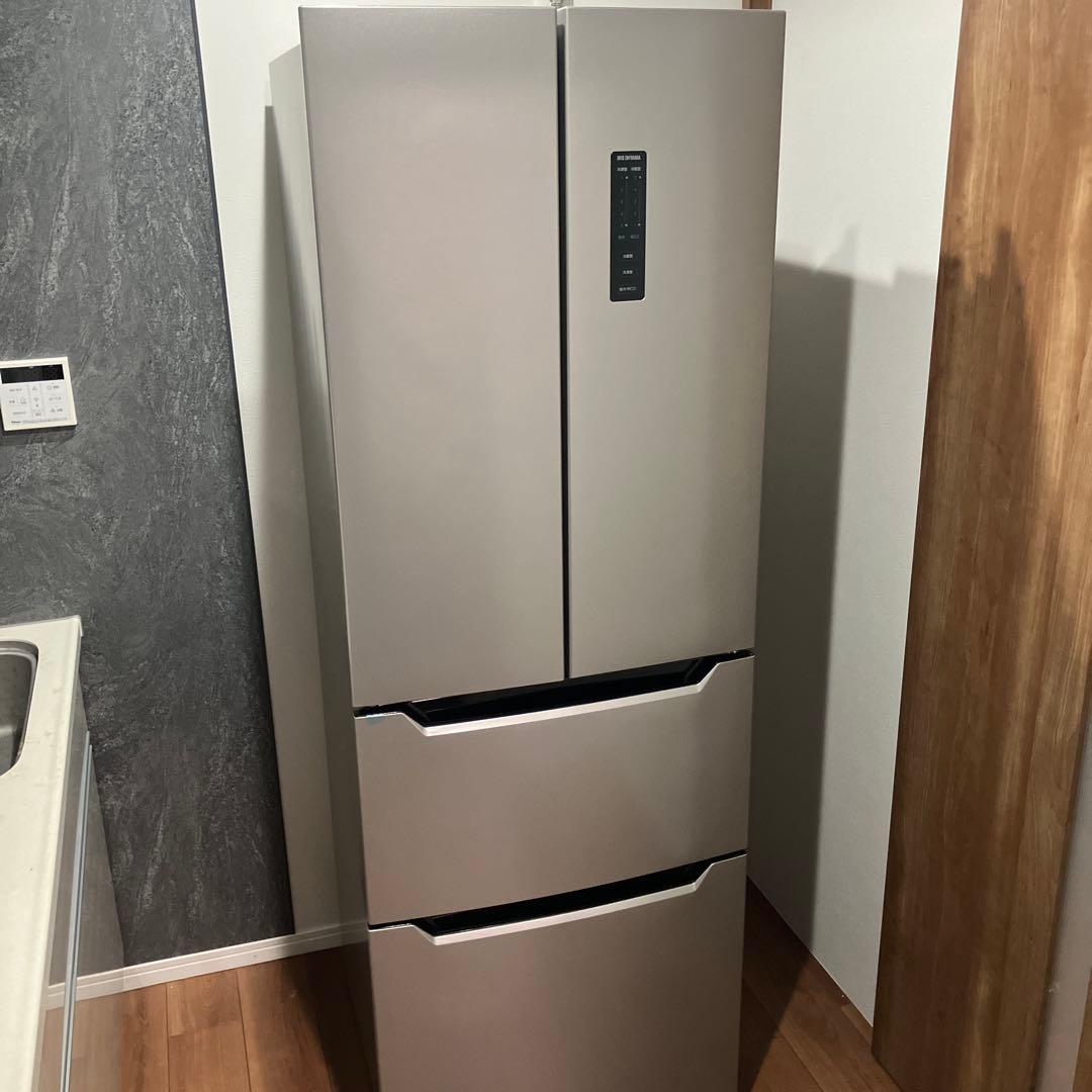 送料無料 アイリスオーヤマ　冷凍冷蔵庫 IRSN-32B-S 2023年製