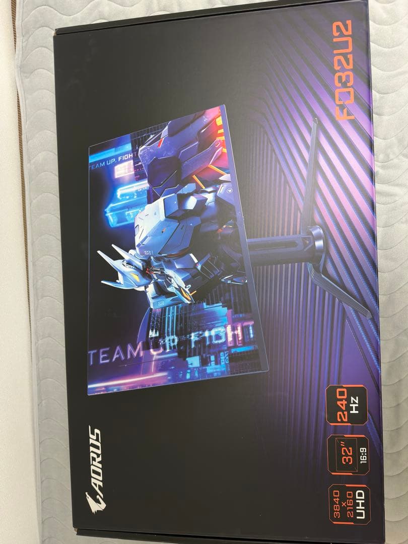 GIGABYTE AORUS 32インチ 4Kモニタ OLED