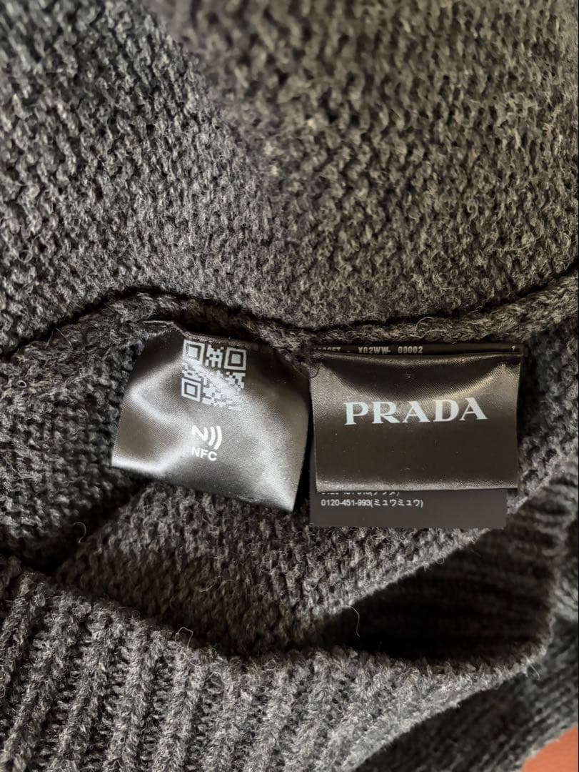 美品PRADA プラダ　グレー タートルネック ニット オーバーサイズ