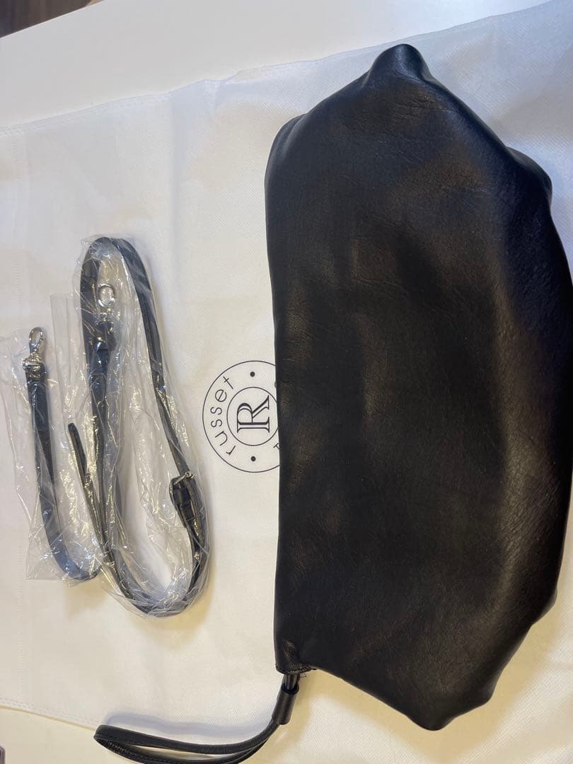 russet 黒 クラッチバッグ　[chi企画］コラボ人気バッグ