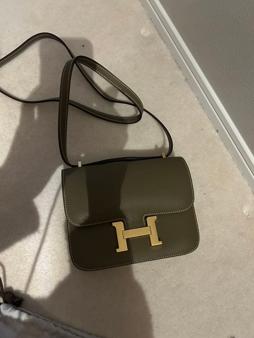 Hロゴマーク　ショルダーバッグ