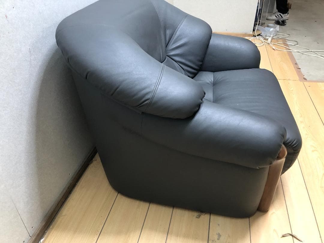 送料無料 ソファ 一人掛け レザー 本革風 木製フレーム モダン 75032-