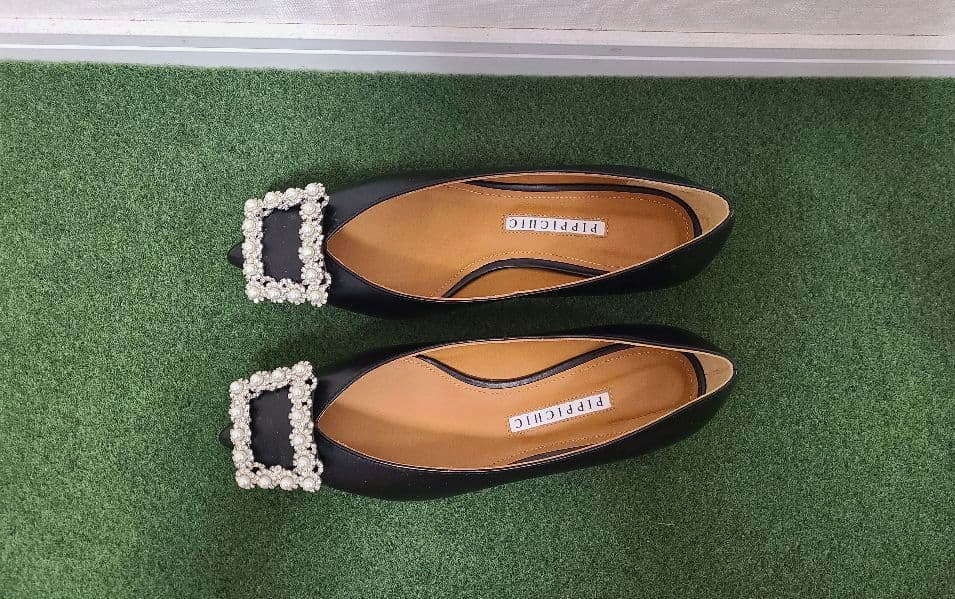 新品　PIPPICHIC ピッピシック ビジューつき フラットシューズ