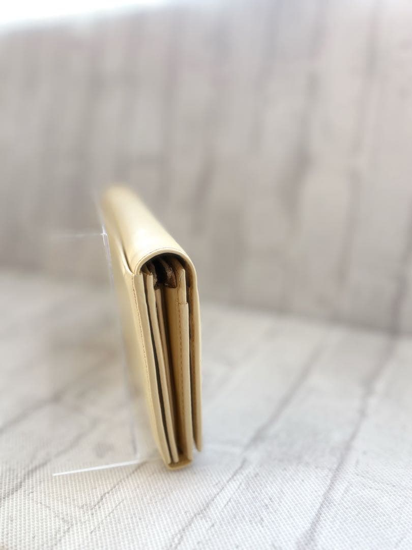 【新品未使用】キタムラ 長財布 花柄 ベージュ クリーム