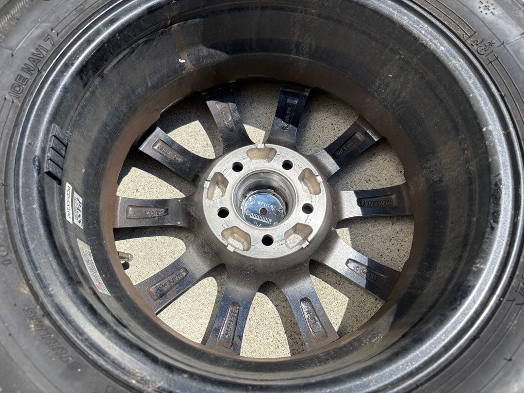 のっちさん専用【美品】プリウス　スタッドレスタイヤ2本 2023年製