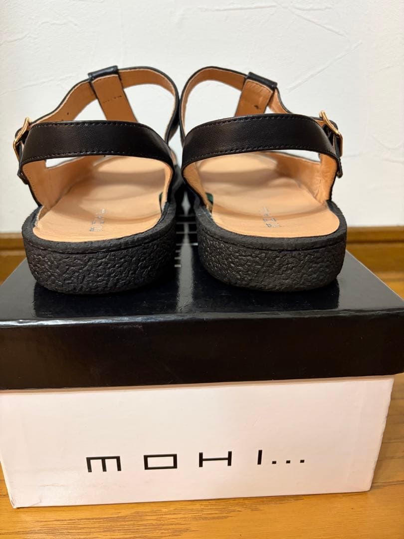 MOHI / Tストラップサンダル 38