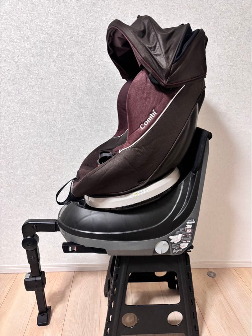 美品　コンビ ネルーム lite ISOFIX EF チャイルドシート　回転式