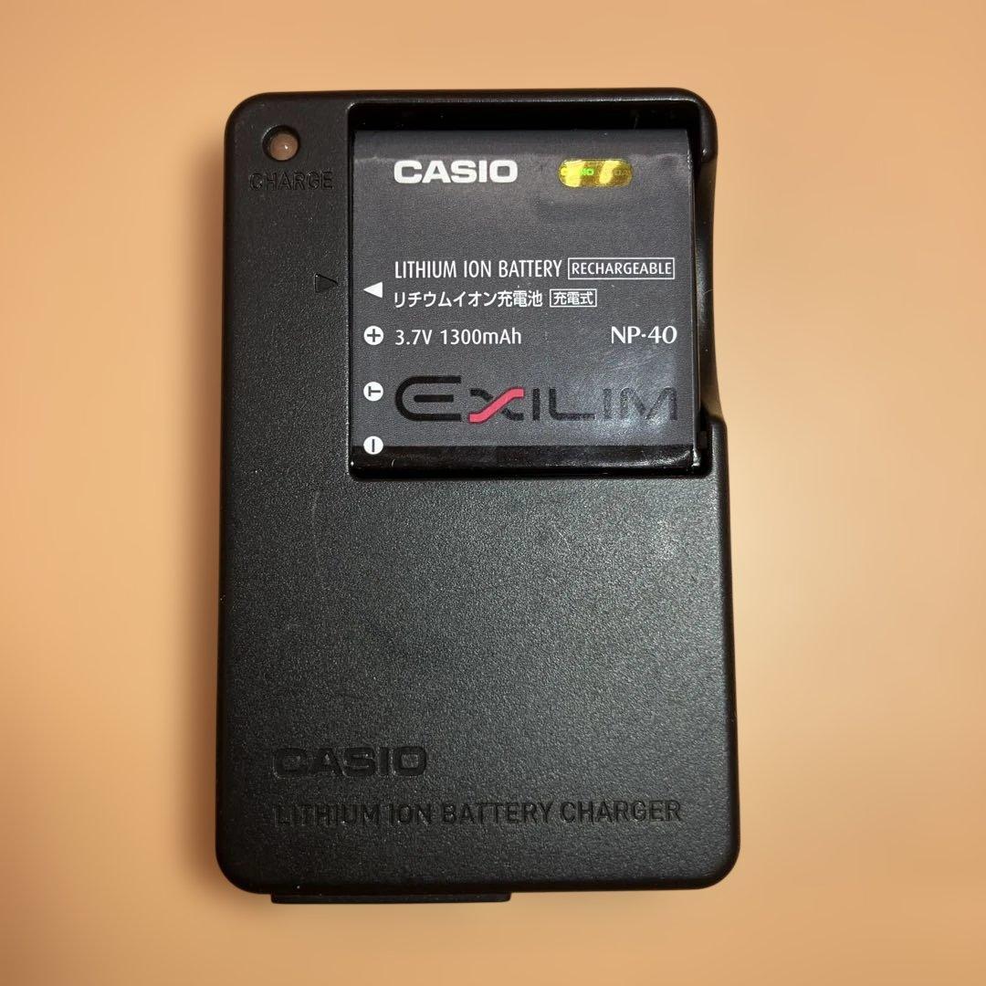 【即購入OK】CASIO EXILM コンパクトデジタルカメラ EX-Z200
