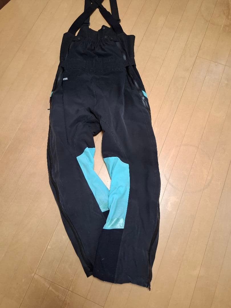 デサント(DESCENTE)スキーウェア選手用