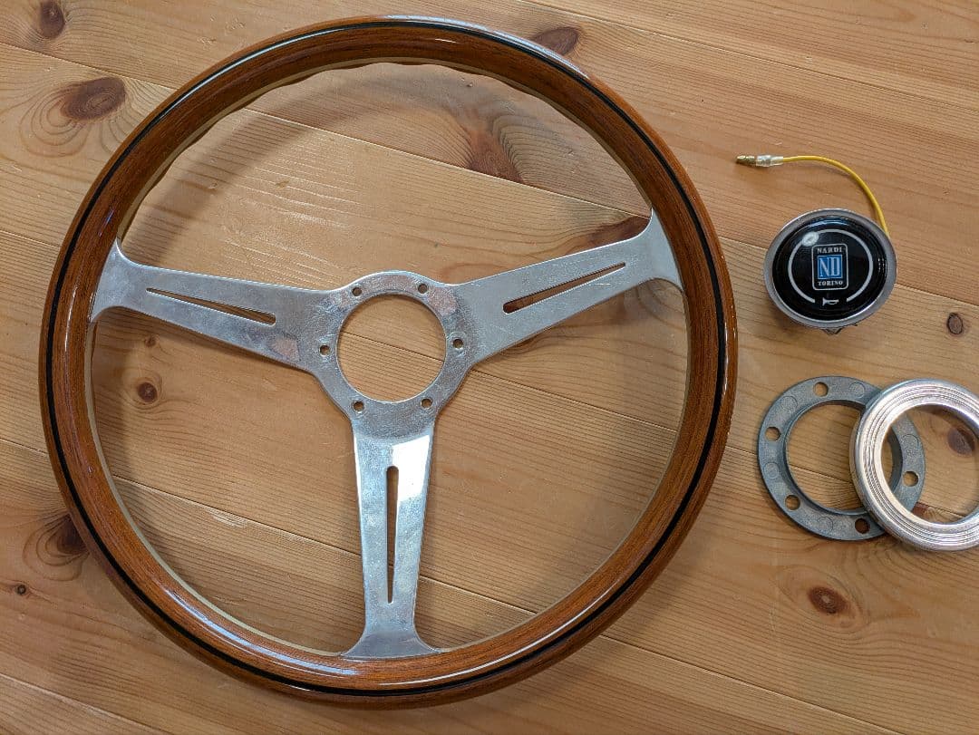 【価格相談可】NARDI TORINO ウッドステアリング　パジェロ　ジムニー