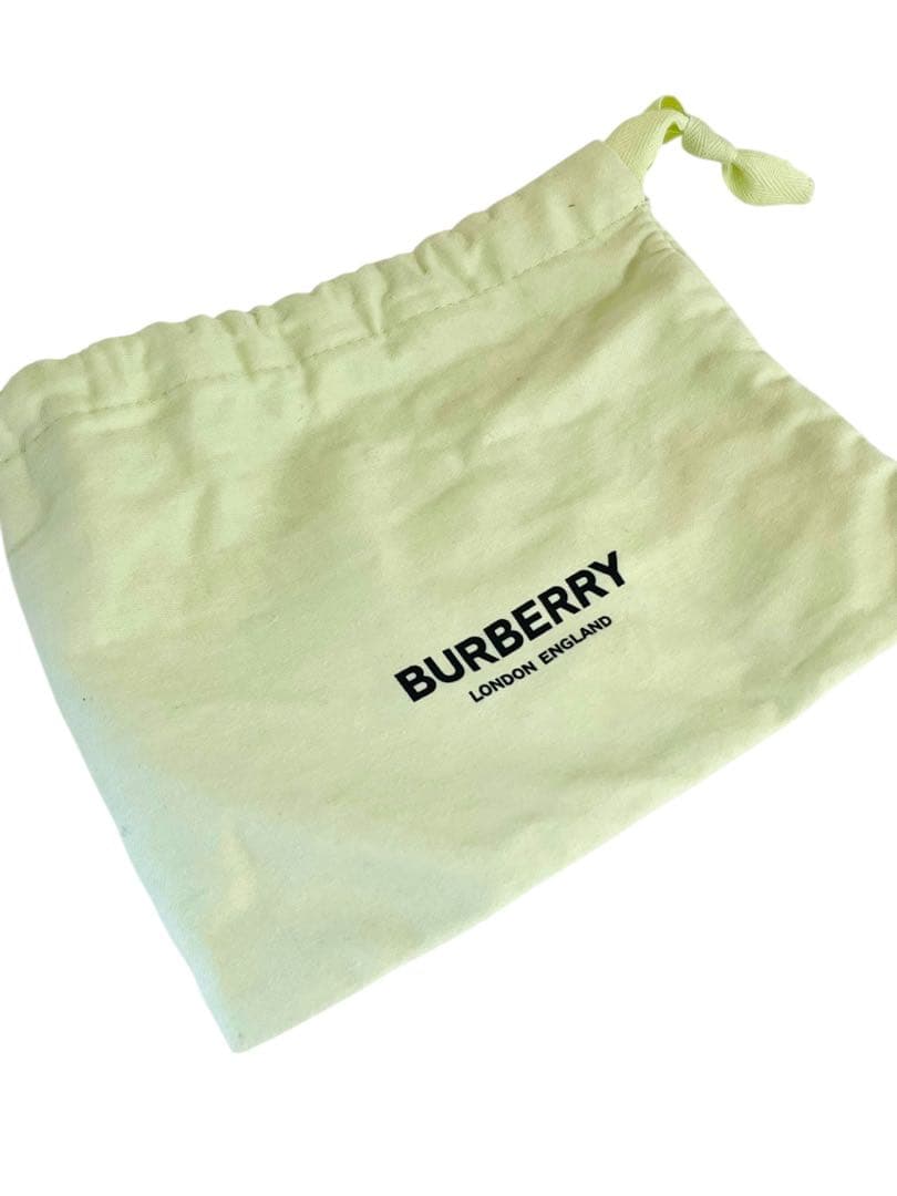 美品☆BURBERRY LONDON ENGLAND　カチューシャ　ノバチェック