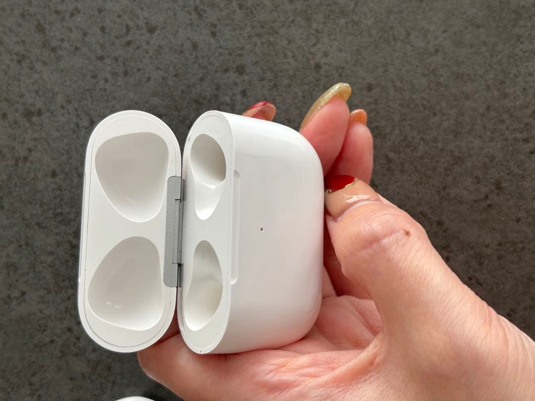 まーくさん専用★AirPods 本体 充電ケーブル付き ホワイト