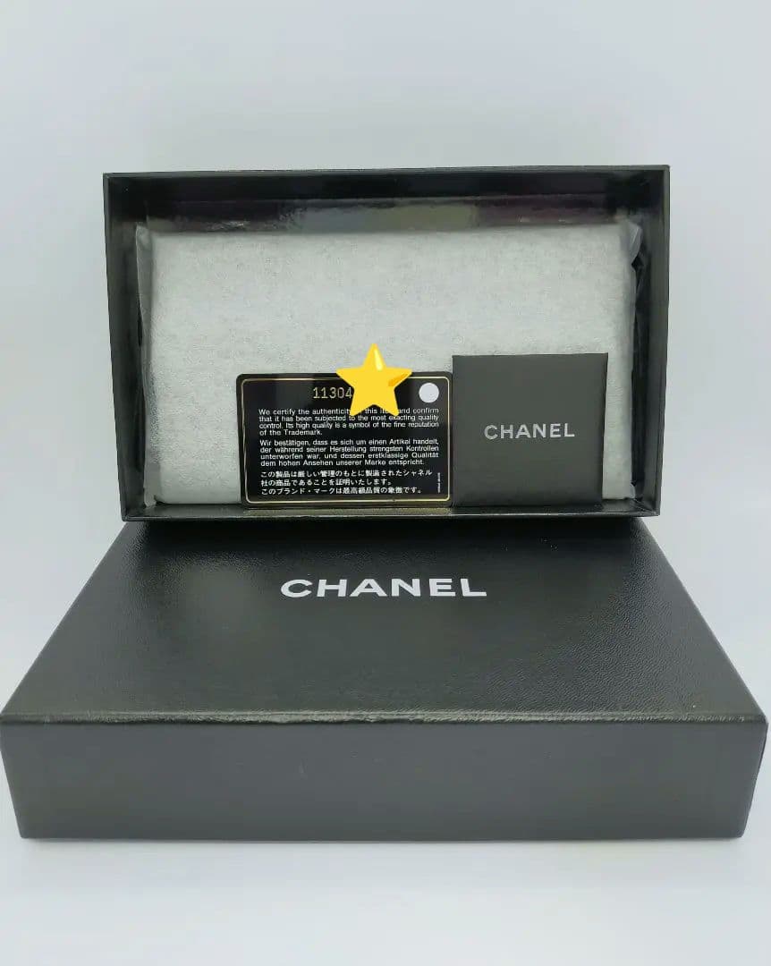⭐︎お値下げ中⭐︎ CHANELシャネル 二つ折り長財布 美品✨
