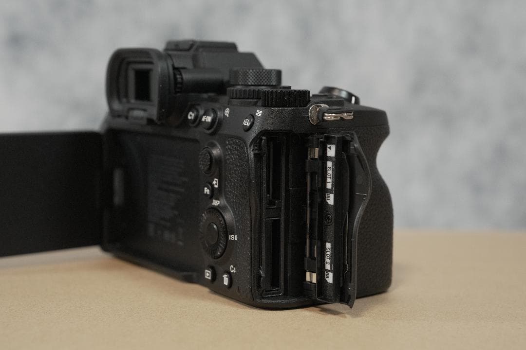 SONY α7 IV ILCE-7M4 ボディ 箱・付属品付き