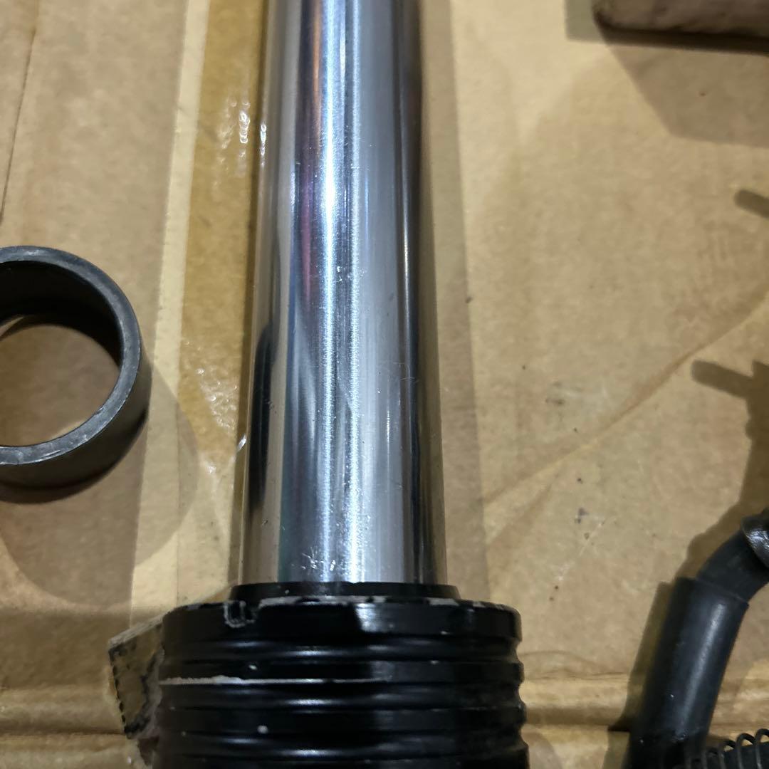 美品　GPZ400F GPZ550 フロントサスペンスション　フロントフォーク