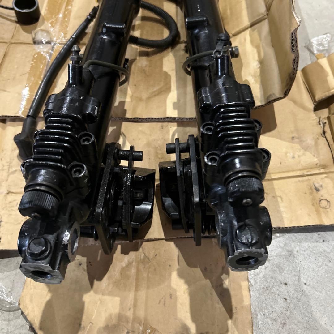 美品　GPZ400F GPZ550 フロントサスペンスション　フロントフォーク