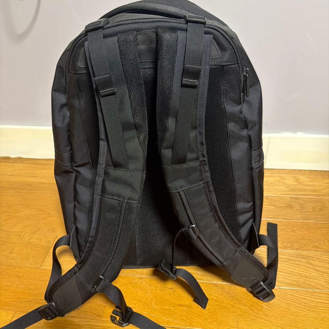 美品 MONOLITH BACKPACK PRO M BLACK モノリス
