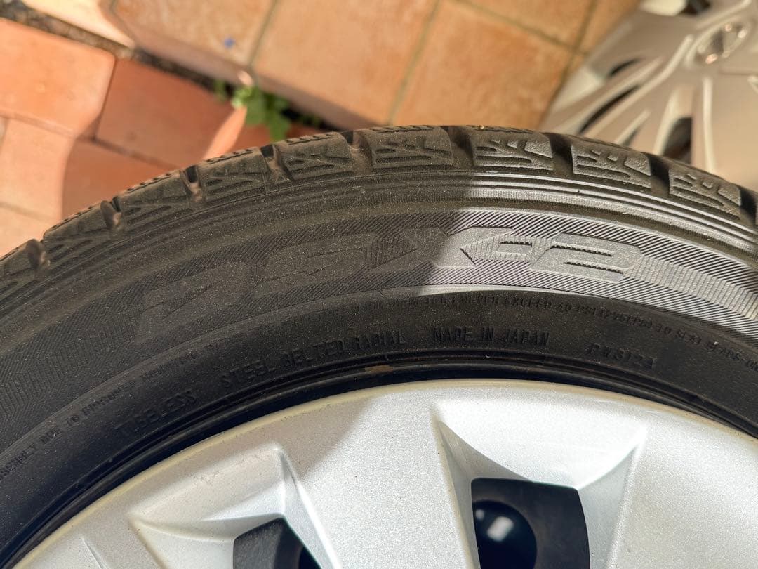 DUNLOP 155/65R14 スタッドレス タイヤセット　日産デイズ