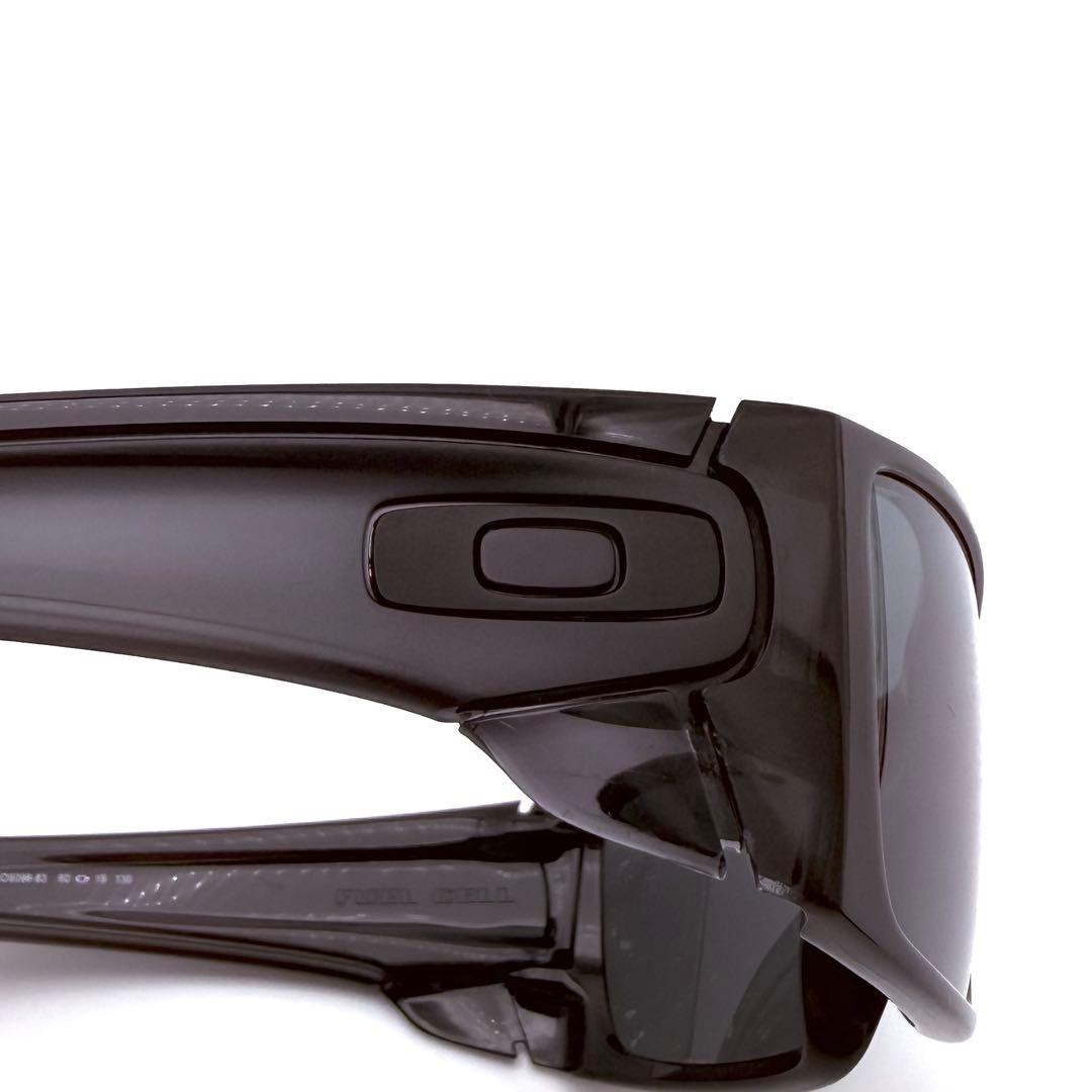 OAKLEY オークリー　FUEL CELL サングラス　スクエア　偏光レンズ