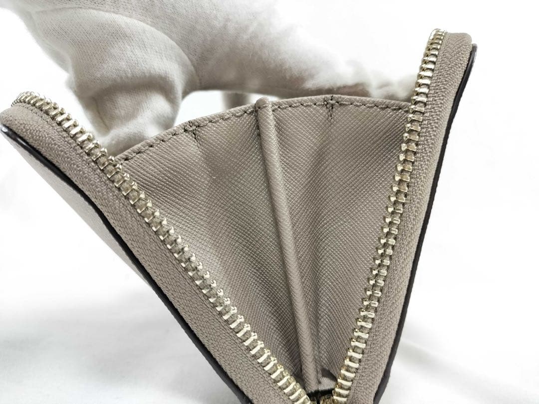 【未使用に近い】Tory Burch 長財布 ベージュ