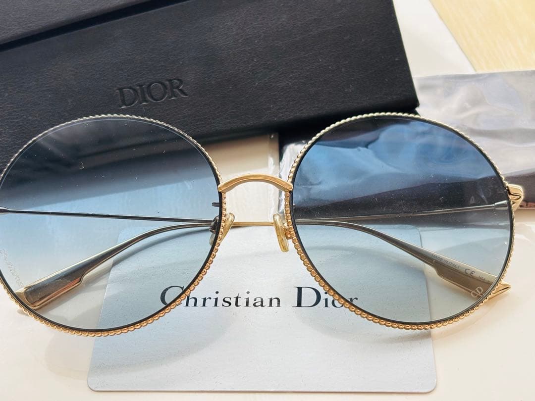 Dior グリーンサングラス メンズ　レディース　ディオールサングラス