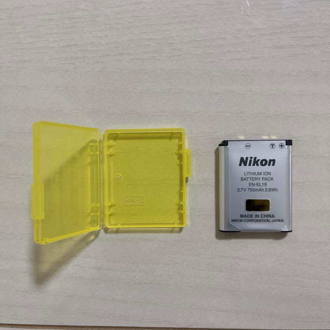 ニコン　Nikon COOLPIX S3300 ストロベリーピンク デジカメ