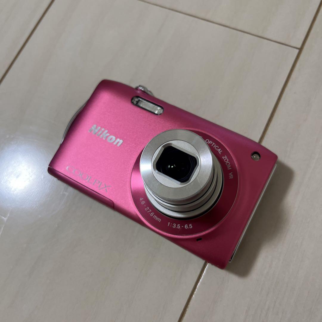 ニコン　Nikon COOLPIX S3300 ストロベリーピンク デジカメ