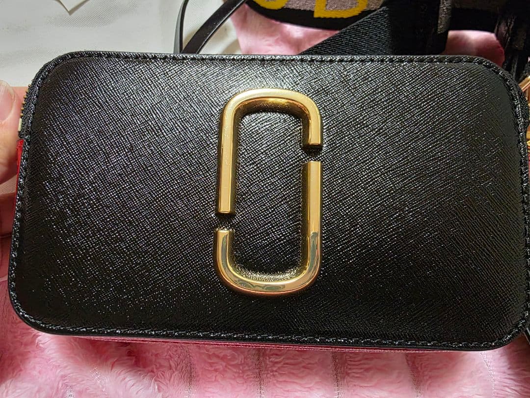 MARC JACOBS ブラックショルダーバッグ