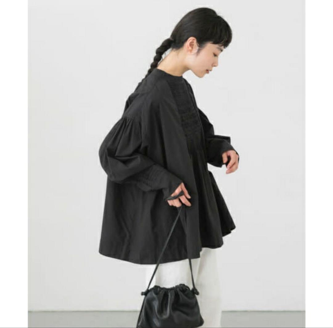 新品タグ付　かぐれ　コットンスモッキングブラウス　黒　完売