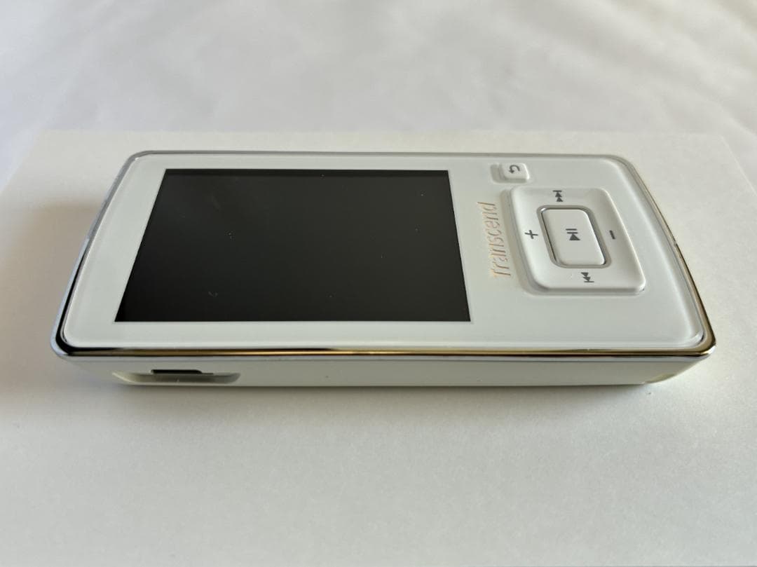 【殆ど未使用・美品】 Transcend MP3プレーヤー MP870 8GB