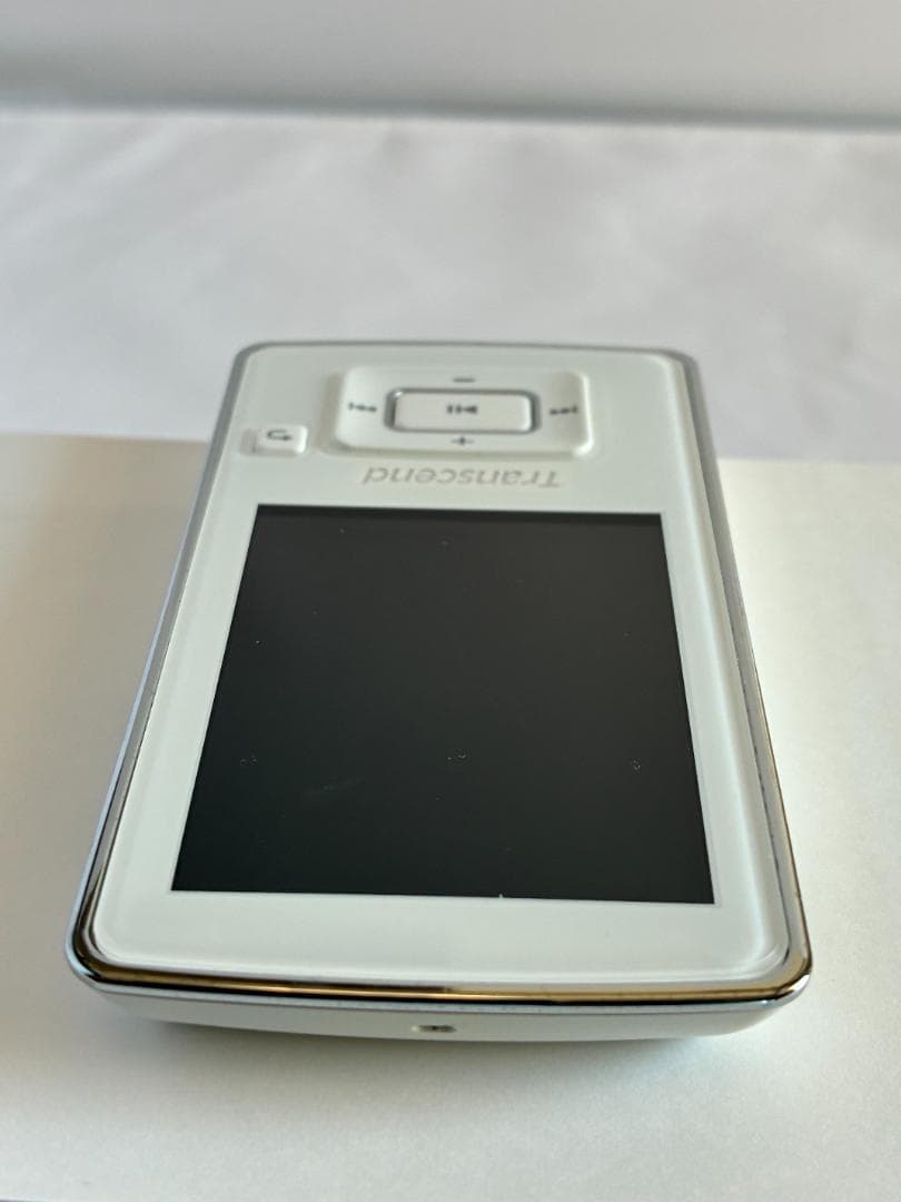 【殆ど未使用・美品】 Transcend MP3プレーヤー MP870 8GB