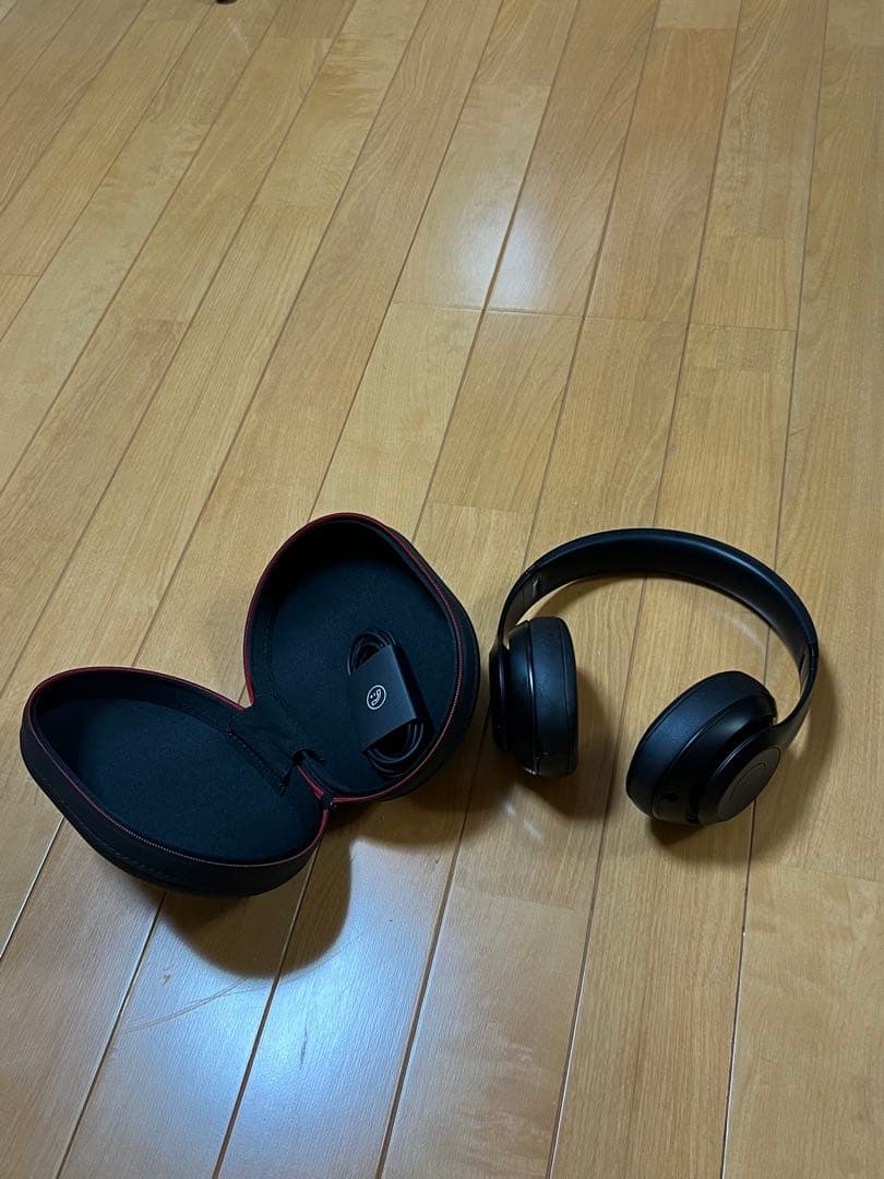 BEATS STUDIO 3 ヘッドホン　ブラック