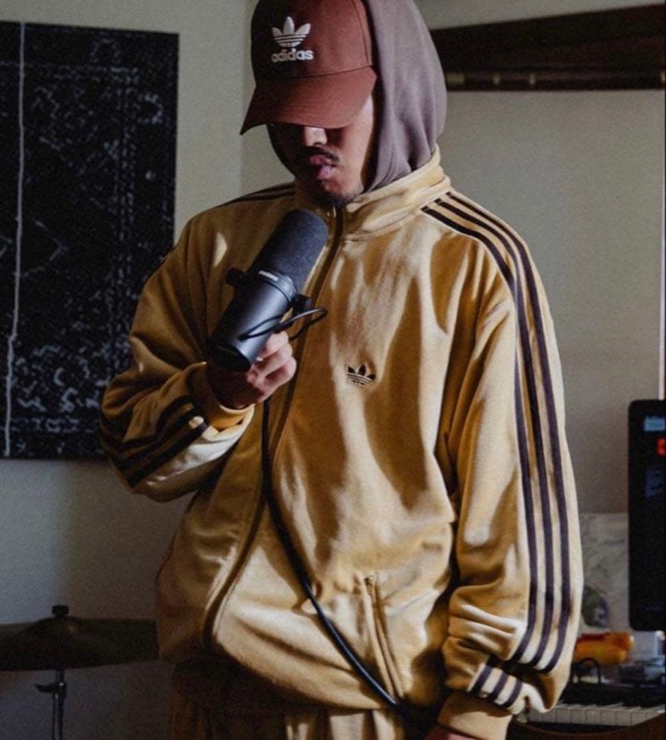 極美品adidas ベロア　マスタード　イエロー　トラックジャケット　M