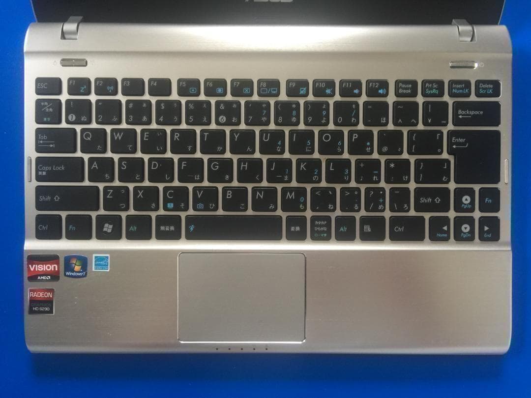 ASUS Eee PC 1215B 12.1型薄型・コンパクト ノートパソコン