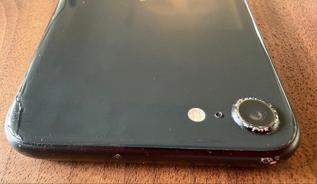 iPhone SE2 64GB SIMフリー 背面割れあり 初期化済み
