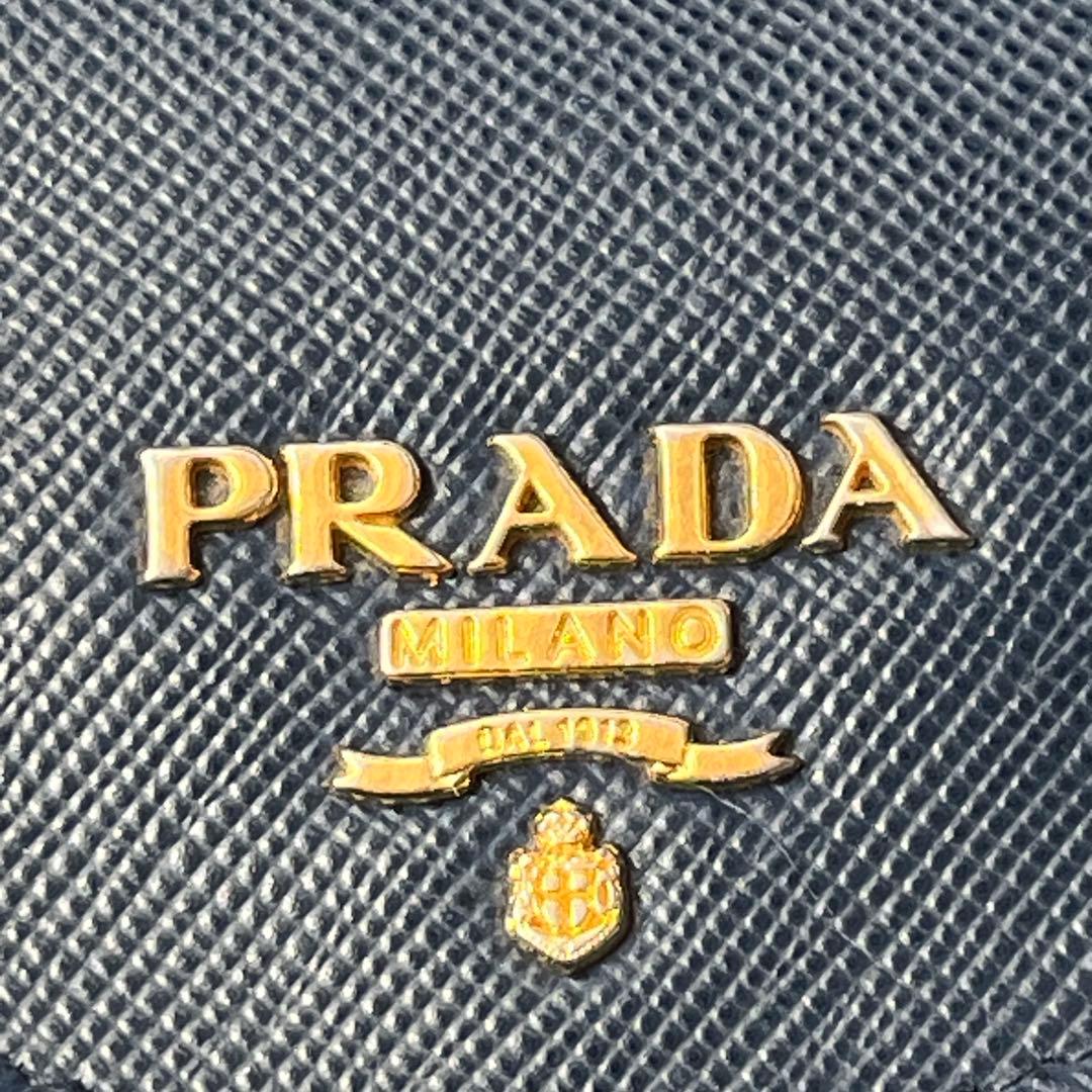 極美品✨PRADA 長財布　バイカラー　サフィアーノ　カードケース　メタルロゴ