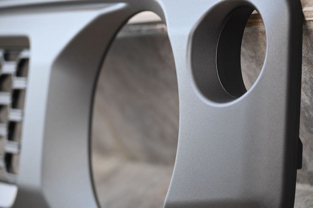 ジムニーjb64 74 シエラ共通　グリル　ラプターライナー塗装　新品未使用