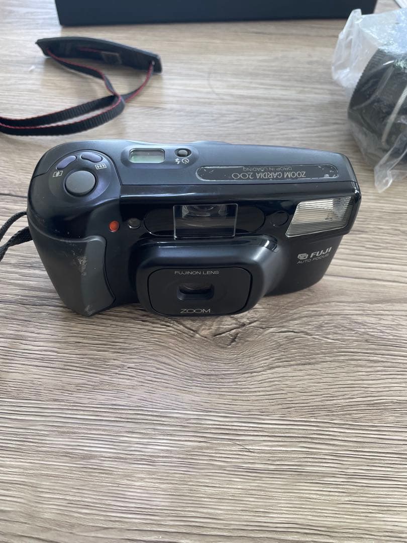 カメラ3台　レンズ？3つ　ジャンク　まとめ売り