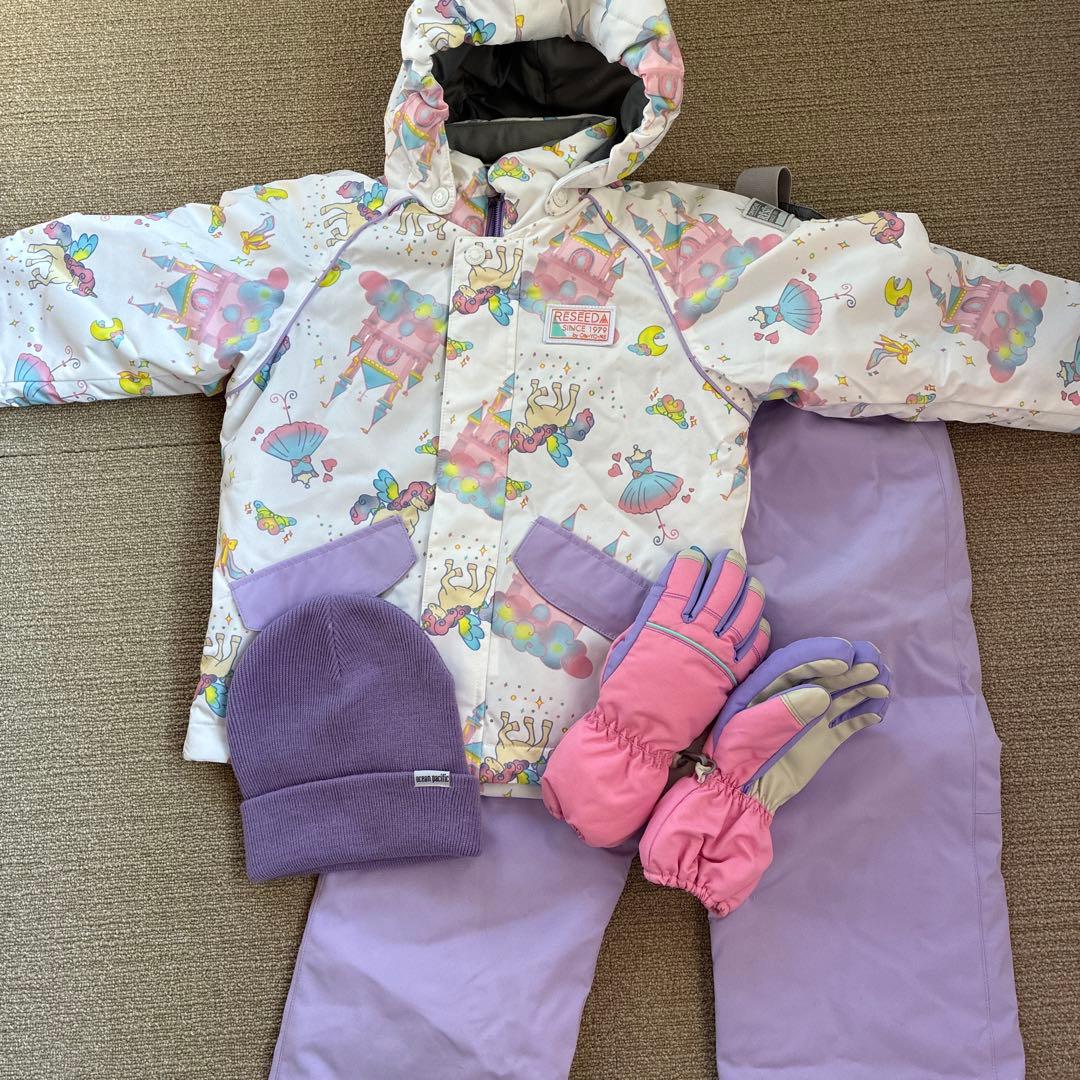 2万相当♡110サイズ♡４点セット♡子供用スキーウェア・シューズ・帽子・手袋