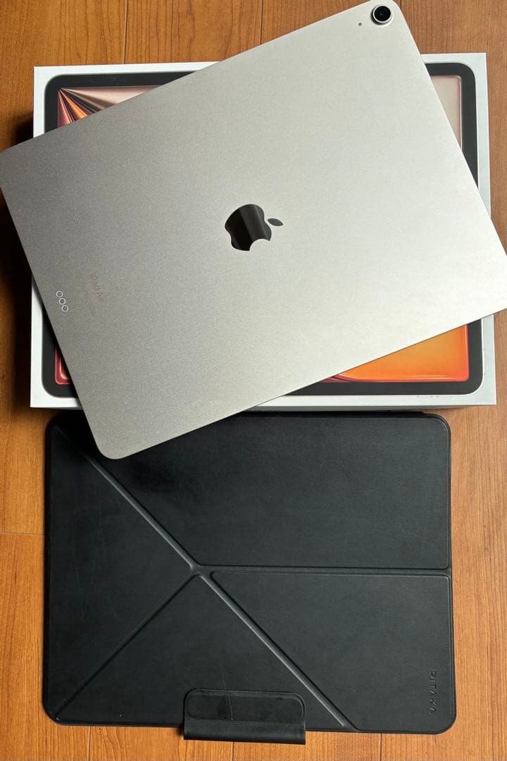 13インチiPad Air (M2/Wi-Fi) 128GB - スターライト