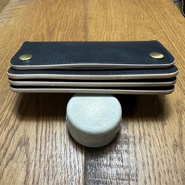 ミドルトラッカーウォレット　丘染め茶芯ブラック　シルバー　トラッカーウォレット