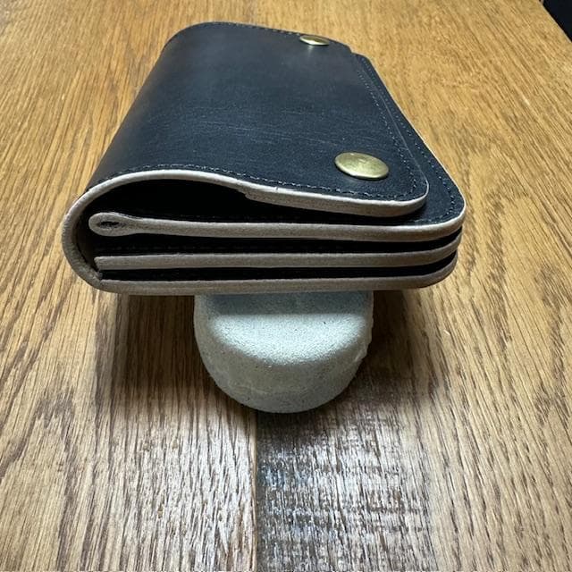 ミドルトラッカーウォレット　丘染め茶芯ブラック　シルバー　トラッカーウォレット