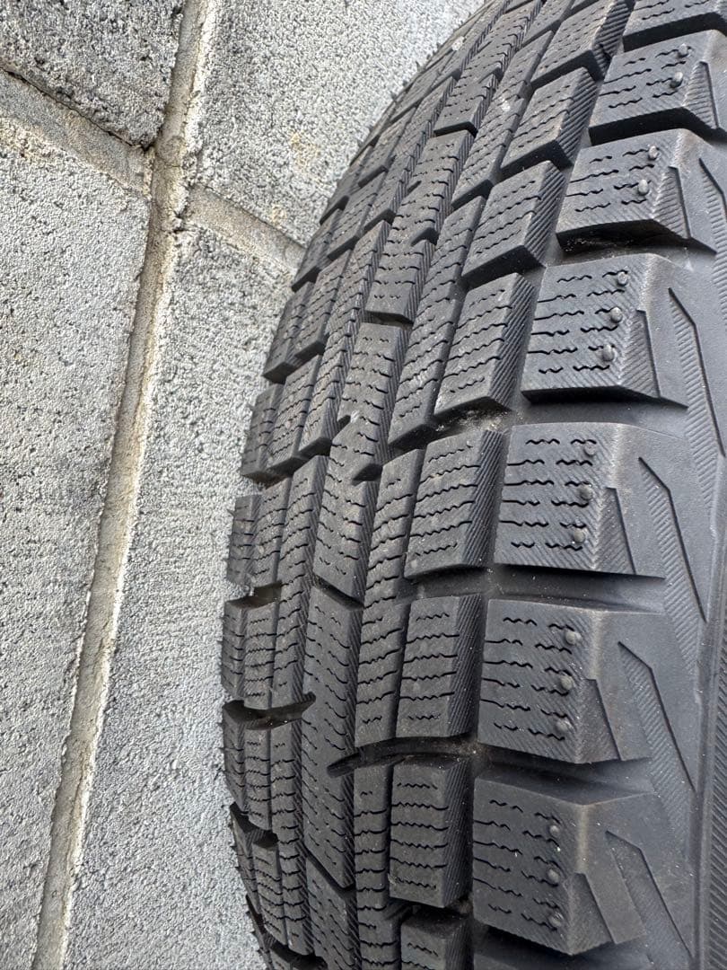 PRACTIVA ICE BP02 スタッドレスタイヤ 13インチ　2024年製