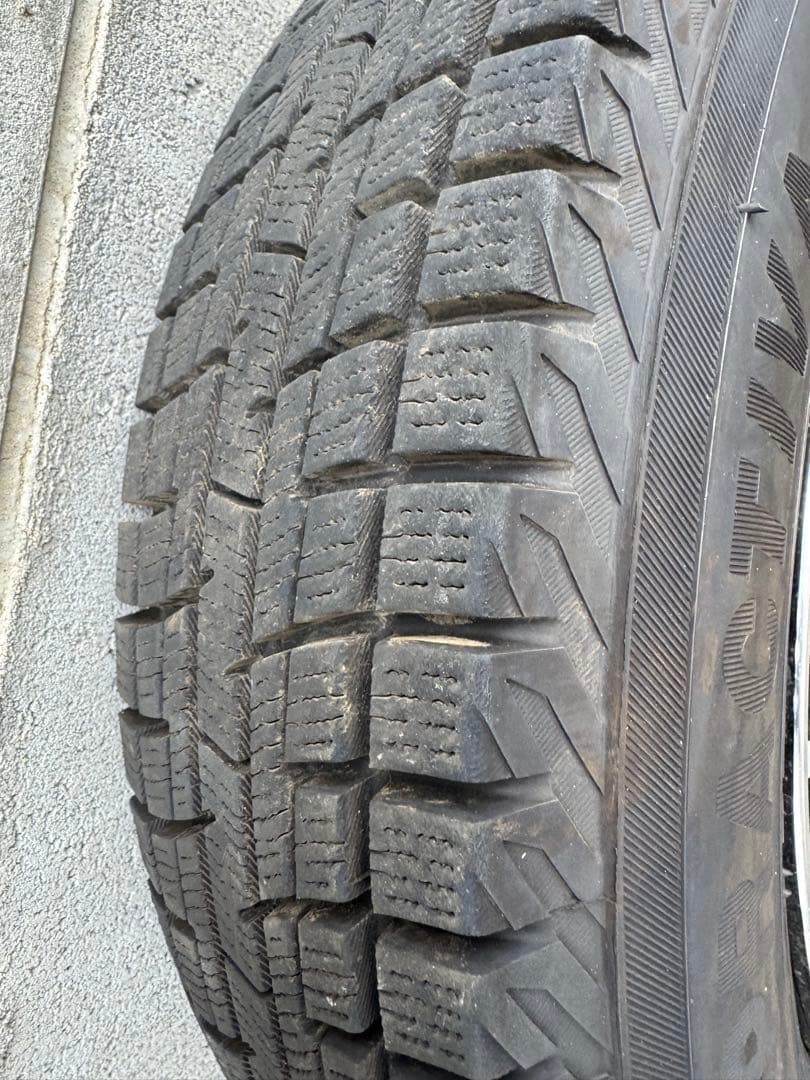 PRACTIVA ICE BP02 スタッドレスタイヤ 13インチ　2024年製