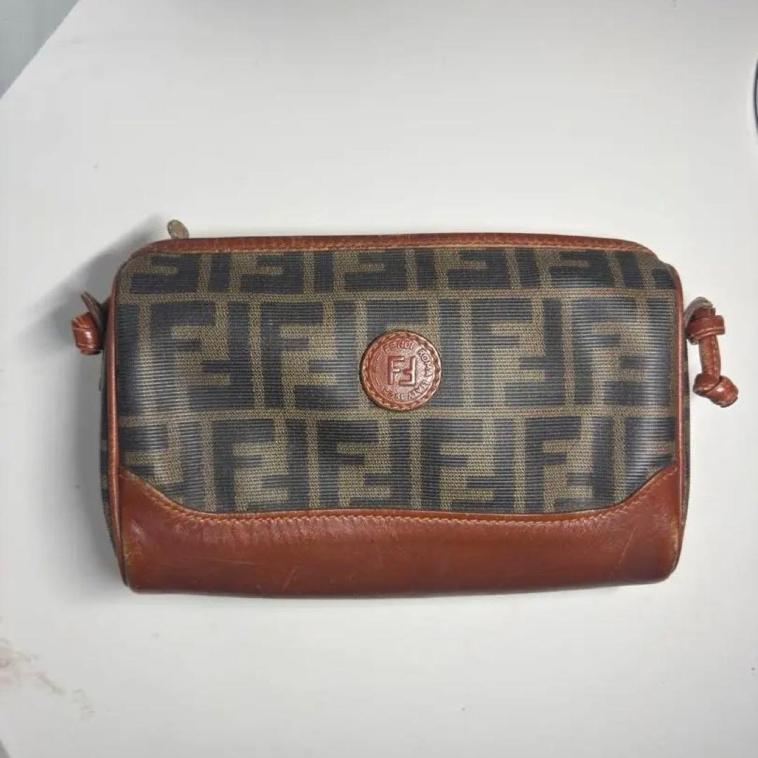 FENDI ミニポーチ