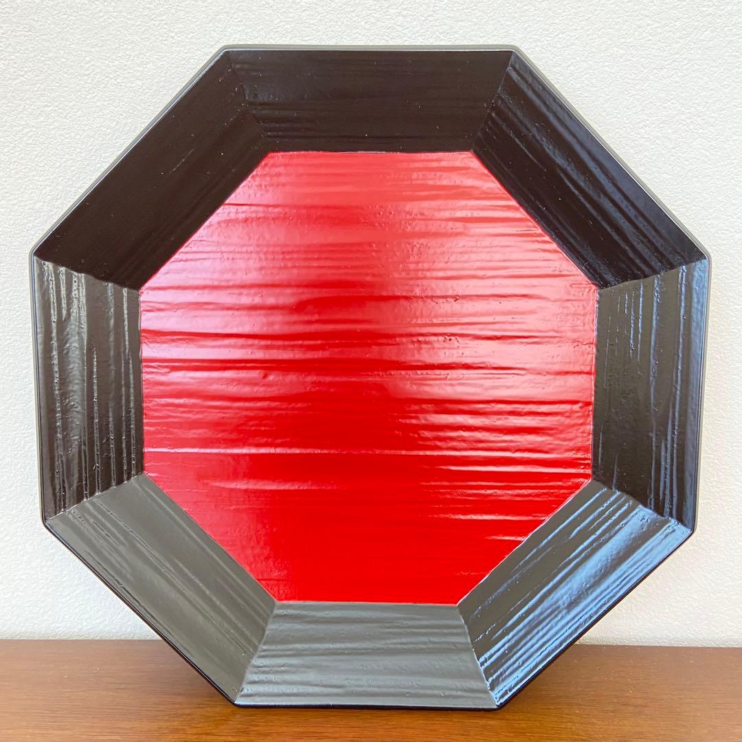 一閑塗 内朱八角干菓子盆　鈴木表朔　共箱入　茶道具　漆匠　京塗　伝統工芸品