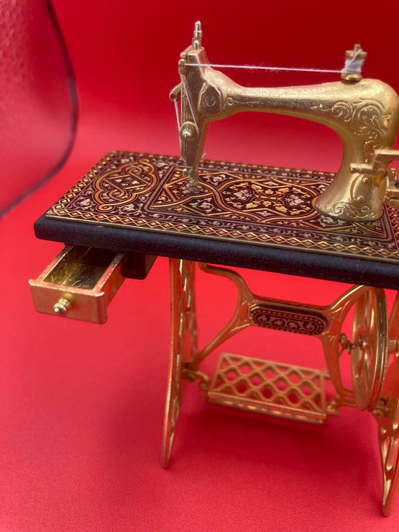 CREDAN スペイン製 ミシン ミニチュア 置物 飾り物 アンティーク