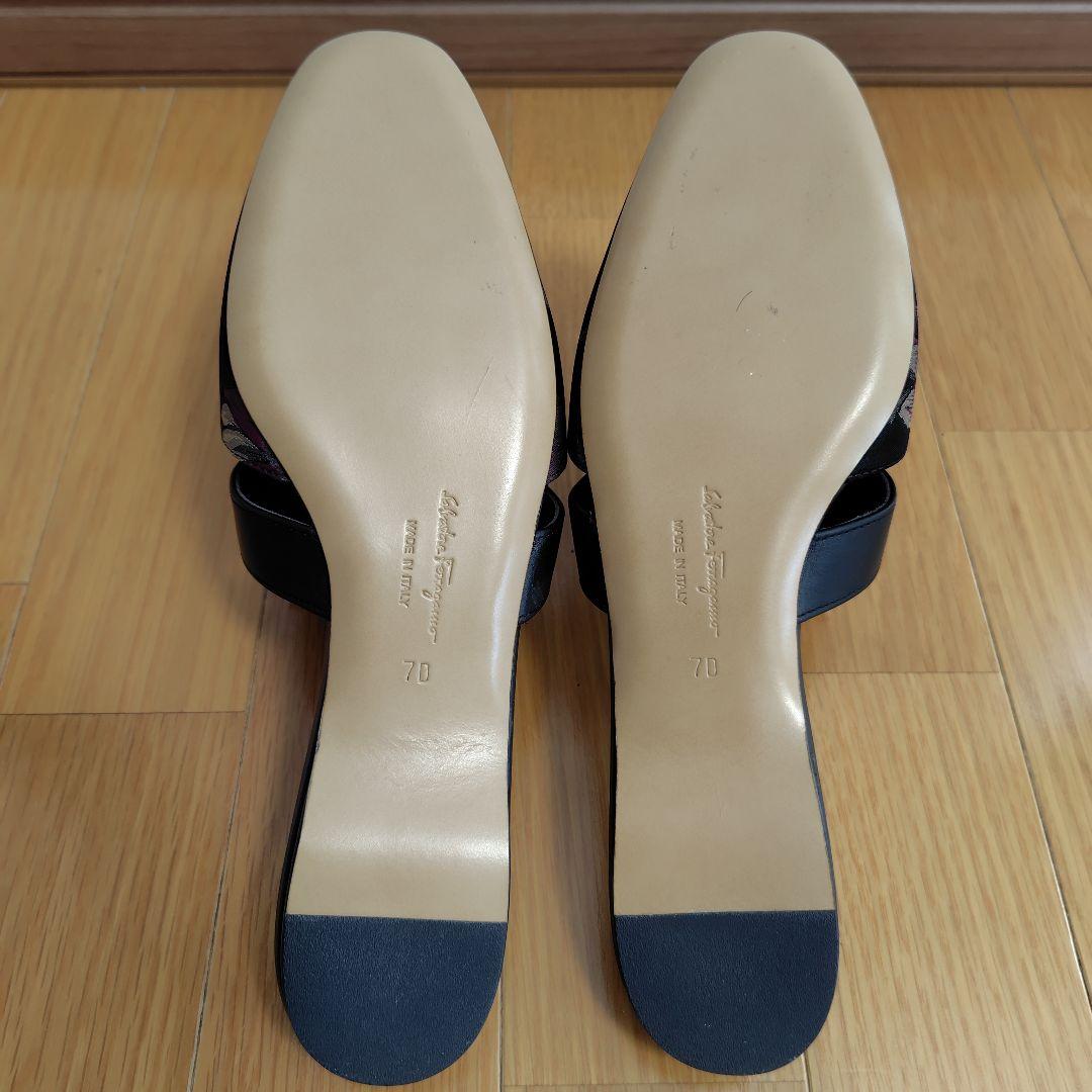 ✨️極美品✨️サルヴァトーレ フェラガモ ヴァラリボン　サンダルミュール送料無料